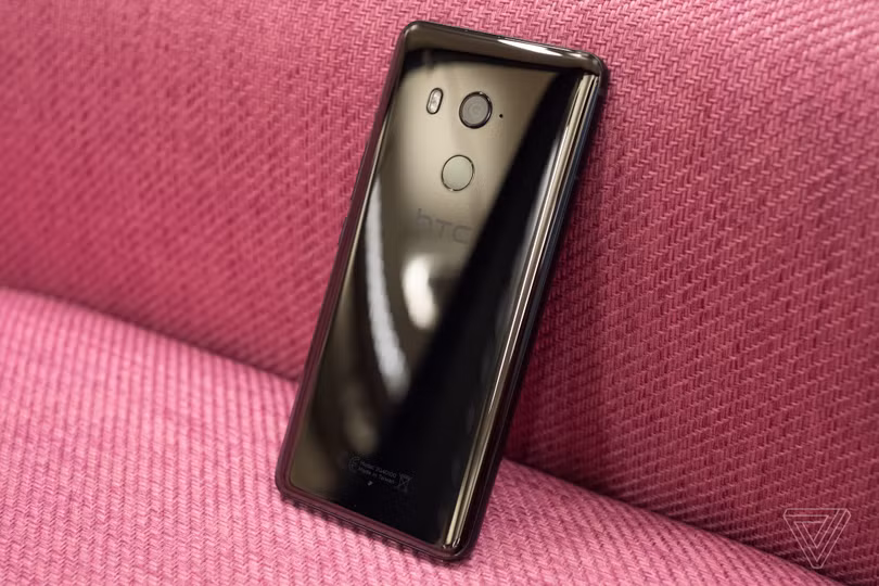 HTC chính thức trình làng U11+ ảnh 3