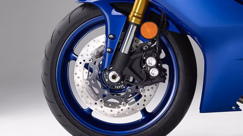 Chi tiết mô tô Yamaha YZF-R6 thế hệ 2017 với thiết kế lột xác ảnh 6 Chi tiết mô tô Yamaha YZF-R6 thế hệ 2017 với thiết kế lột xác ảnh 6