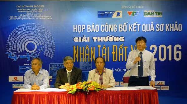 Giải thưởng Nhân tài Đất Việt năm 2016 với chủ đề “Vì chất lượng cuộc sống”.