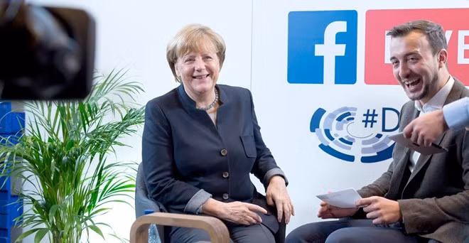 Trực tiếp từ Facebook:Dù xuất hiện khá trễ, Facebook Live ngay lập tức tạo tiếng vang, và tỏ ra là công cụ nội dung hiệu quả. So sánh với các công cụ khác, Facebook Live cho cảm giác gần gũi hơn với người dùng, hoàn toàn không chỉnh sửa, cho phép tương tác trực tiếp từ khắp nơi trên thế giới. Mang Live lên một tầm cao mới, Facebook đang thách thức trực tiếp nhiều phương tiện truyền thống.
