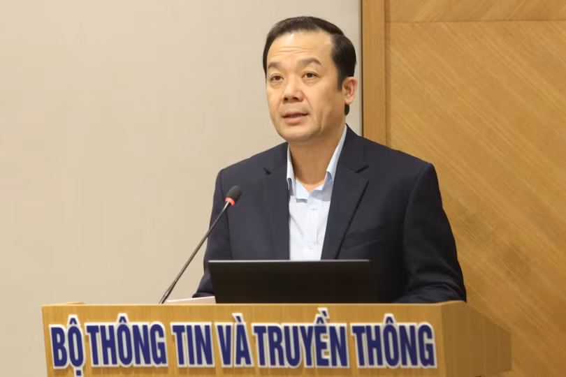 bo-tttt-thu-truong-pham-duc-long1-106353-7253.jpg