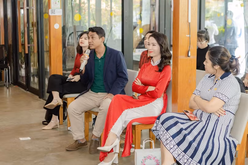 Sự kiện có sự tham dự của ông Võ Thanh Mỹ - Chi hội trưởng Chi hội Truyền thông số phía Nam và bà Tôn Nữ Xuân Quyên - nhà sáng lập BlueSaigon Sự kiện có sự tham dự của ông Võ Thanh Mỹ - Chi hội trưởng Chi hội Truyền thông số phía Nam và bà Tôn Nữ Xuân Quyên - nhà sáng lập BlueSaigon