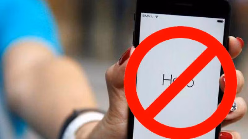 Nhiều công ty Trung Quốc cấm nhân viên sử dụng iPhone (ảnh minh họa: Decan Chronicle)