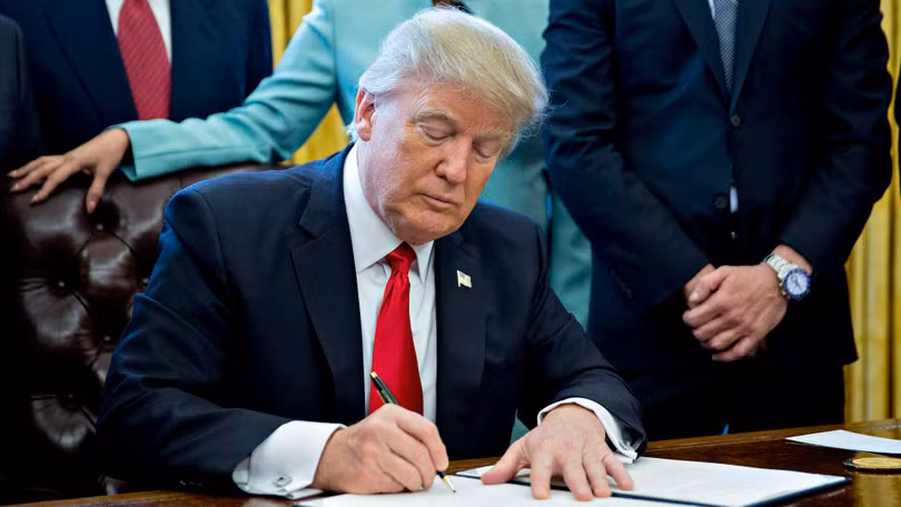 Tổng thống Trump coi Huawei là mối đe dọa đến an ninh quốc gia