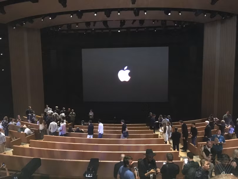 iPhone X giá từ 999 USD, lên kệ vào 3/11 ảnh 94