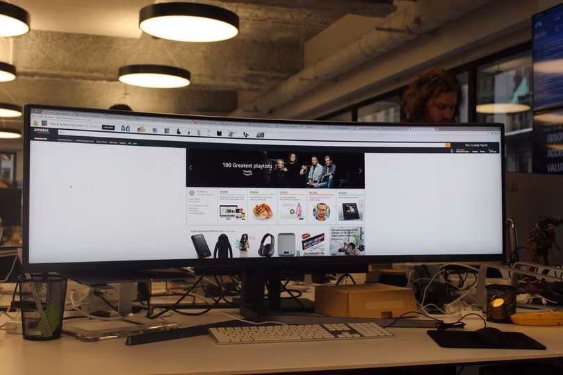 Website, YouTube và các ứng dụng sẽ hiển thị như thế nào trên màn hình siêu rộng này? ảnh 12