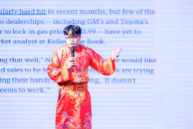 Táo Sáng tạo (Ông Hồ Công Hoài Phương - Nguyên Giám đốc hoạch định chiến lược truyền thông Dentsu; Đồng sáng lập và Giám đốc sáng tạo The Partners