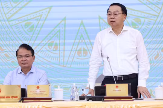 Bộ Tài chính nêu 4 nhóm giải pháp phát triển thị trường chứng khoán