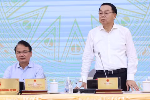 Bộ Tài chính nêu 4 nhóm giải pháp phát triển thị trường chứng khoán
