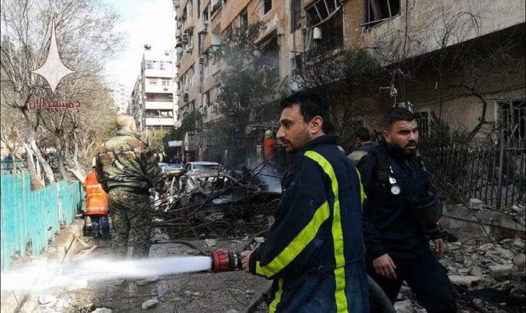 Phiến quân nã tên lửa đạn đạo khủng bố Damascus, Syria ảnh 4