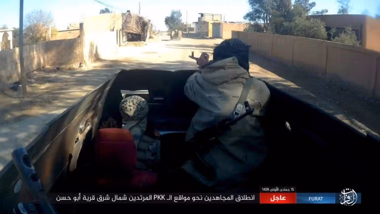 IS quần người Kurd tơi bời tại Deir Ezzor, hàng loạt chiến binh Kurd thiệt mạng ảnh 3