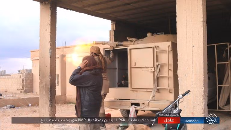 IS quần người Kurd tơi bời tại Deir Ezzor, hàng loạt chiến binh Kurd thiệt mạng ảnh 2