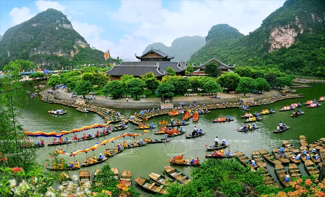 Vẻ đẹp sơn thủy hữu tình của Di sản Tràng An, Ninh Bình. Ảnh: Ninh Mạnh Thắng -TTXVN phát