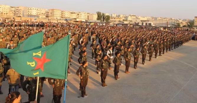 Chùm video cuối ngày: Phóng sự về người Kurd, Không quân Anh không kích IS