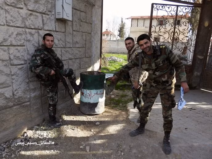 “Hổ Syria” chủ công xung trận chiếm thị trấn trọng yếu, sắp chia cắt Đông Ghouta ảnh 7