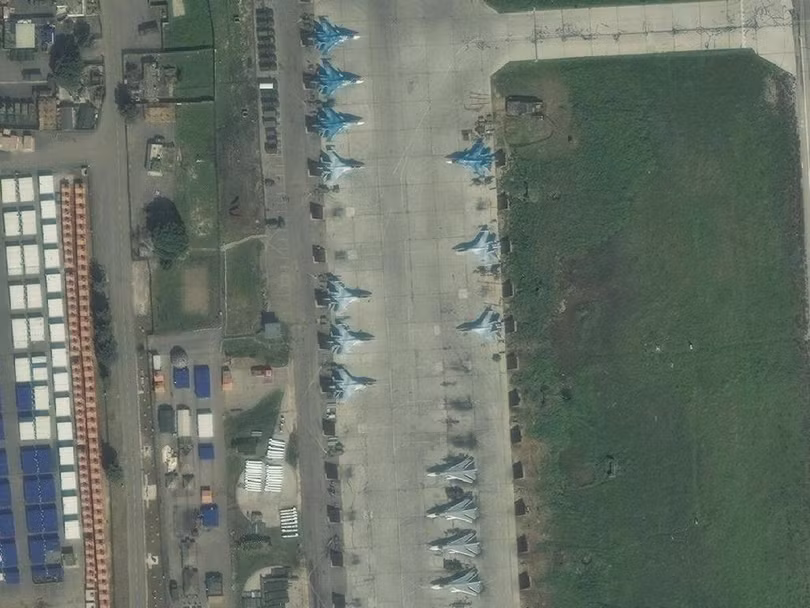 Ảnh vệ tinh công khai bí mật, Su-57 Nga vẫn hiện diện ở Syria ảnh 1