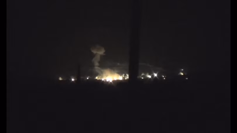 Không quân Nga không kích HTS trên chiến trường Idlib đêm ngày 27.03.2018