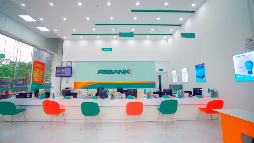 Phòng giao dịch của ABBank sau khi tân trang nội thất