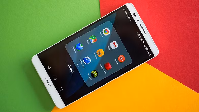Tích hợp với Google. Dịch vụ Google là một phần không thể tách rời của Android và có nhiều dịch vụ tiện ích như Google Maps, Gmail, Google Drive, Google Docs, Google Music hoặc Google Chrome. Do đó, đây là lý do để nhiều người lựa chọn nền tảng này.