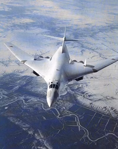 Máy bay ném bom chiến lược Tu-160 Blackjack - airwar.ru Máy bay ném bom chiến lược Tu-160 Blackjack - airwar.ru