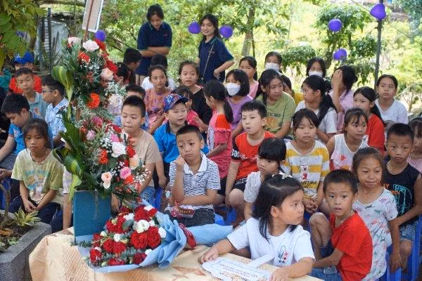 Các em háo hức và mong chờ năm học mới Các em háo hức và mong chờ năm học mới