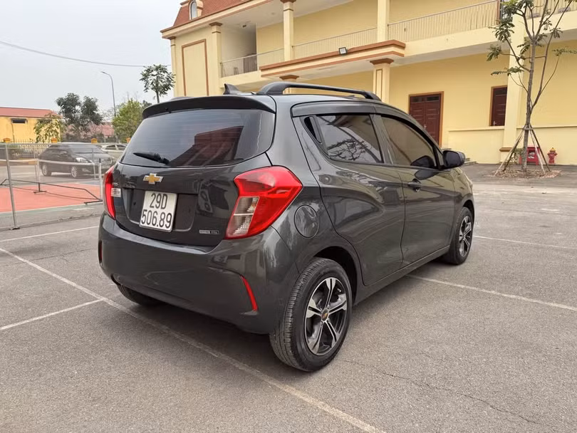 Chevrolet Spark van_viettimes.jpg