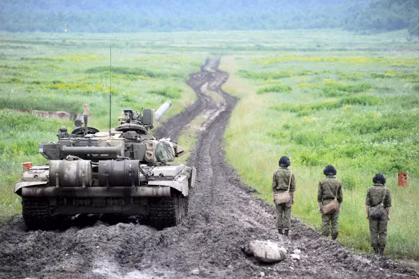 T-90 thử nghiệm thực tế chiến đấu trong sa mạc ảnh 5