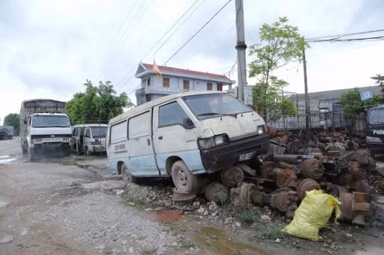 “Nghĩa địa xe ô tô” của những tỷ phú ở Bắc Giang ảnh 1 “Nghĩa địa xe ô tô” của những tỷ phú ở Bắc Giang ảnh 1