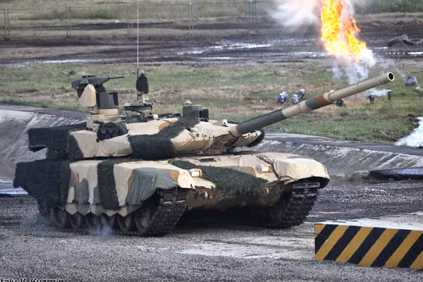 T-90 thử nghiệm thực tế chiến đấu trong sa mạc ảnh 14