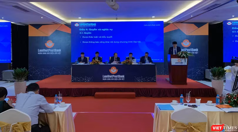 Trợ lý của CEO Phạm Doãn Sơn làm P.TGĐ LienVietPostBank ảnh 2 LienVietPostBank sẽ chuyển sàn HOSE “càng sớm càng tốt“