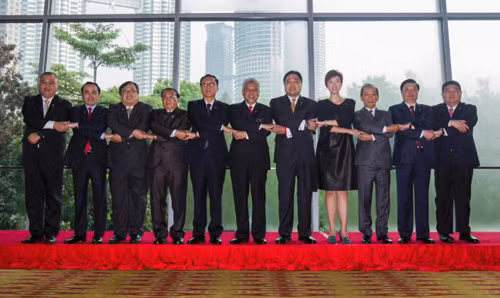 Bộ trưởng Tài chính các nước ASEAN tại Hội nghị. Ảnh: AP