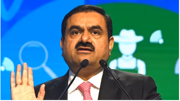 Tập đoàn cả tỷ phú Gautam Adani lao đao vì khủng hoảng (Ảnh: CNBC)