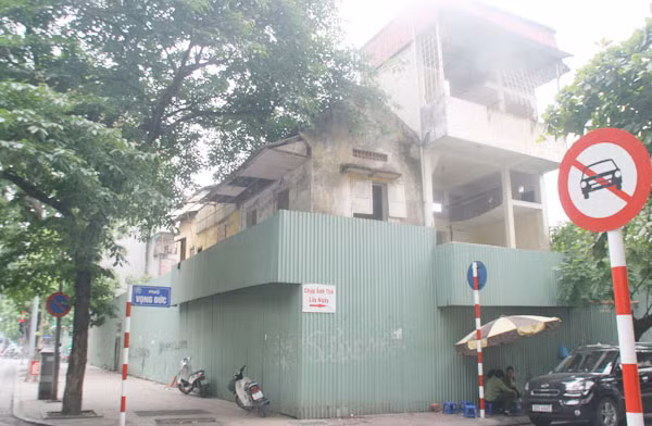Biệt thự hoành tráng, đất vàng hoang tàn ven hồ Hoàn Kiếm ảnh 11