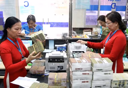 Gà oằn mình cõng phí và hàng nghìn tỷ đồng thất thu ảnh 1 Gà oằn mình cõng phí và hàng nghìn tỷ đồng thất thu ảnh 1