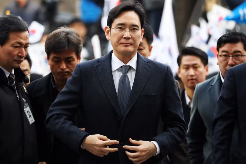 Lee Jae Yong (hay được phương Tây biết đến dưới cái tên Jay Y. Lee) Thái tử của tập đoàn Samsung