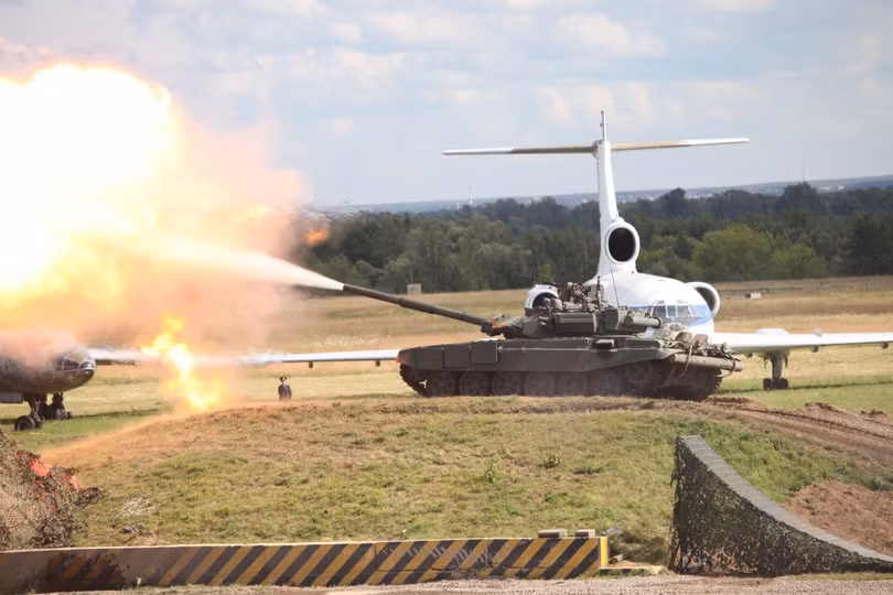 Choáng ngợp uy lực siêu tăng Armata Nga ảnh 2