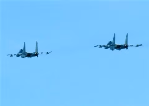 SU-30MK2 Việt Nam là máy bay chiến đấu đa nhiệm có thể tác chiến tốt cả trên không và trên biển. SU-30MK2 Việt Nam là máy bay chiến đấu đa nhiệm có thể tác chiến tốt cả trên không và trên biển.