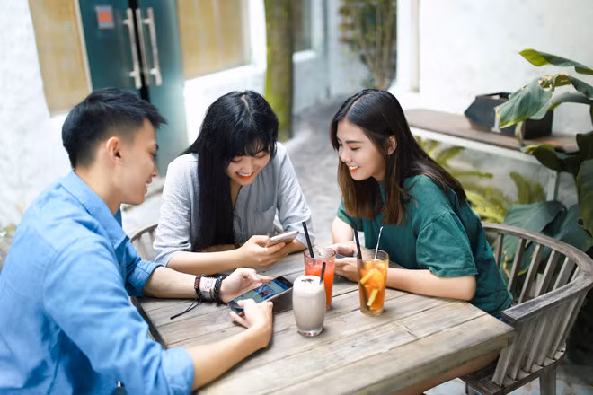 Thế hệ Millennials có thể học tập, làm việc mọi lúc mọi nơi.