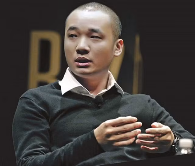 Nguyễn Hà Đông đang phát triển game mới với xác suất thành công tương tự Flappy Bird là 0,1%. Ảnh: Bloomberg Nguyễn Hà Đông đang phát triển game mới với xác suất thành công tương tự Flappy Bird là 0,1%. Ảnh: Bloomberg