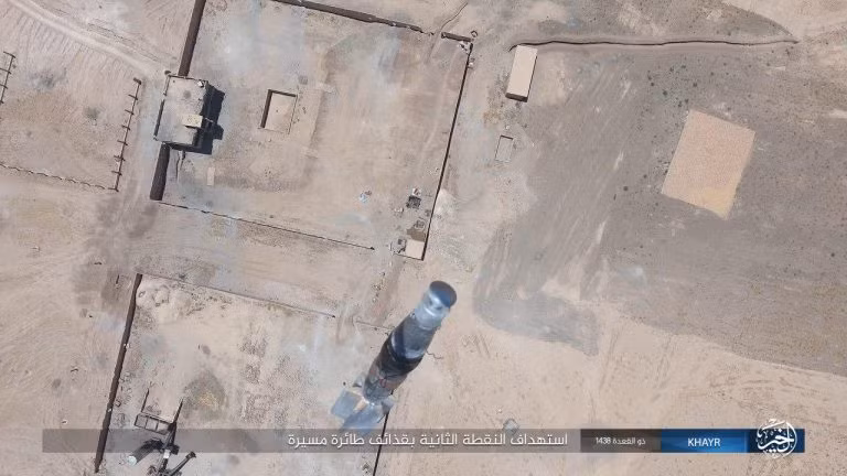 Bại trận liên tiếp, IS điên cuồng chống cự quân đội Syria ảnh 8