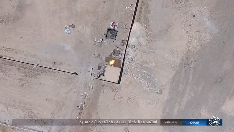 Bại trận liên tiếp, IS điên cuồng chống cự quân đội Syria ảnh 9