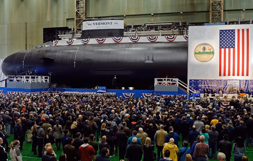 Lễ hạ thủy tàu ngầm nguyên tử Delaware (SSN791) của Hải quân Mỹ. Ảnh: Wavy.com.