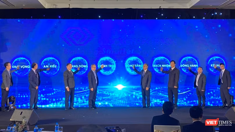 Chính thức ra mắt Liên minh Blockchain Việt Nam (Vietnam Blockchain Union - VBU). Ảnh: Văn Lâm Chính thức ra mắt Liên minh Blockchain Việt Nam (Vietnam Blockchain Union - VBU). Ảnh: Văn Lâm