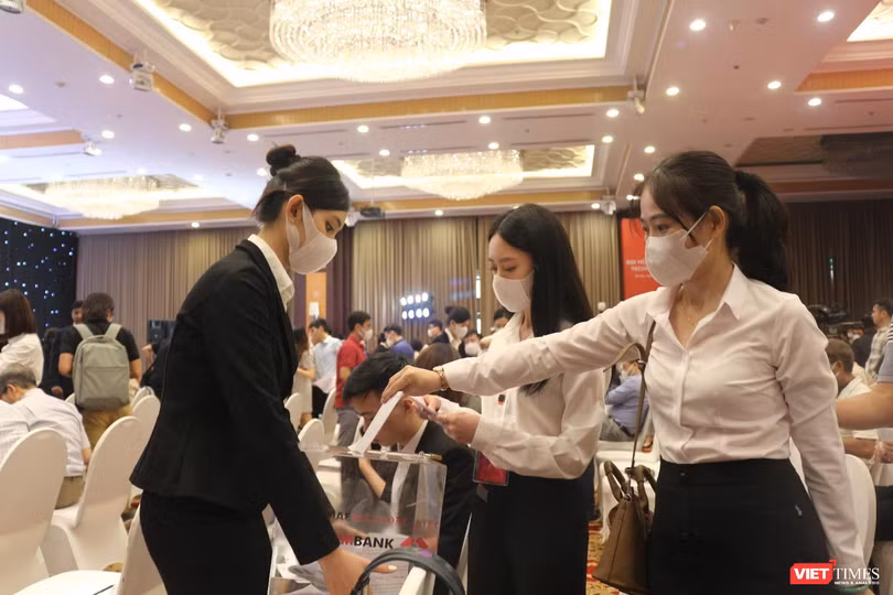 AGM 2023 Techcombank: Moody's hạ bậc tín nhiệm không có nghĩa là ngân hàng kém đi! ảnh 23