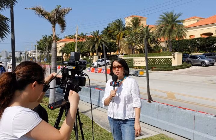 Báo chí bắt đầu đổ về khu dinh thự Mar -a -Lago