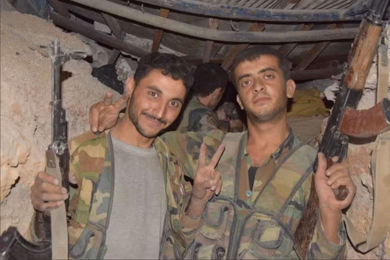 Khốc liệt cuộc chiến đường hầm ngoại ô Damascus, Syria (video) ảnh 9