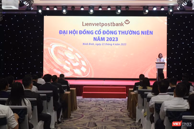 AGM 2023 LienVietPostBank: Chốt đổi tên LPBank, tự tin lãi 6.000 tỉ đồng ảnh 13 AGM 2023 LienVietPostBank: Chốt đổi tên LPBank, tự tin lãi 6.000 tỉ đồng ảnh 13