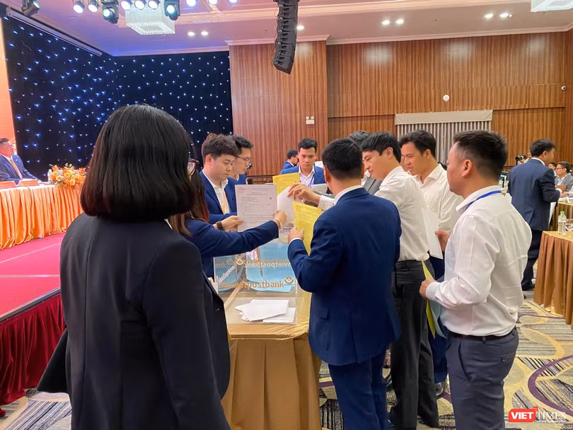 AGM 2023 LienVietPostBank: Chốt đổi tên LPBank, tự tin lãi 6.000 tỉ đồng ảnh 21 AGM 2023 LienVietPostBank: Chốt đổi tên LPBank, tự tin lãi 6.000 tỉ đồng ảnh 21