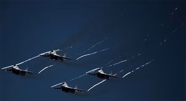 Nga 'trình làng' hàng loạt máy bay mới tại MAKS 2015 ảnh 4