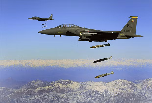 F-15E (Michael B. Keller / U. S. Air Force / Global Look)
